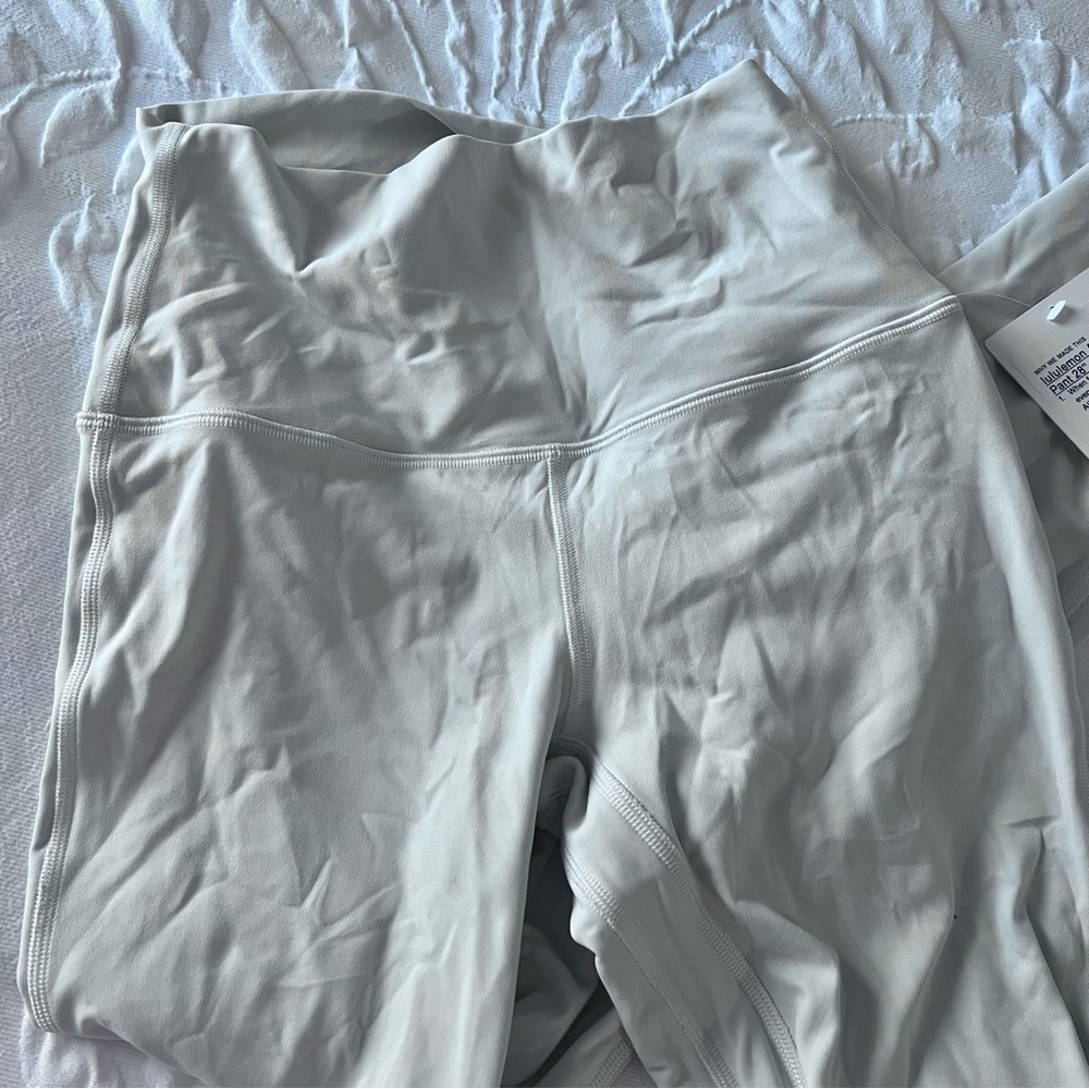 NWT Lululemon Align High-Rise Leggings in Bone 28” - Picture 6 of 11